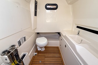 2026 Boston Whaler 330 Outrage 16
