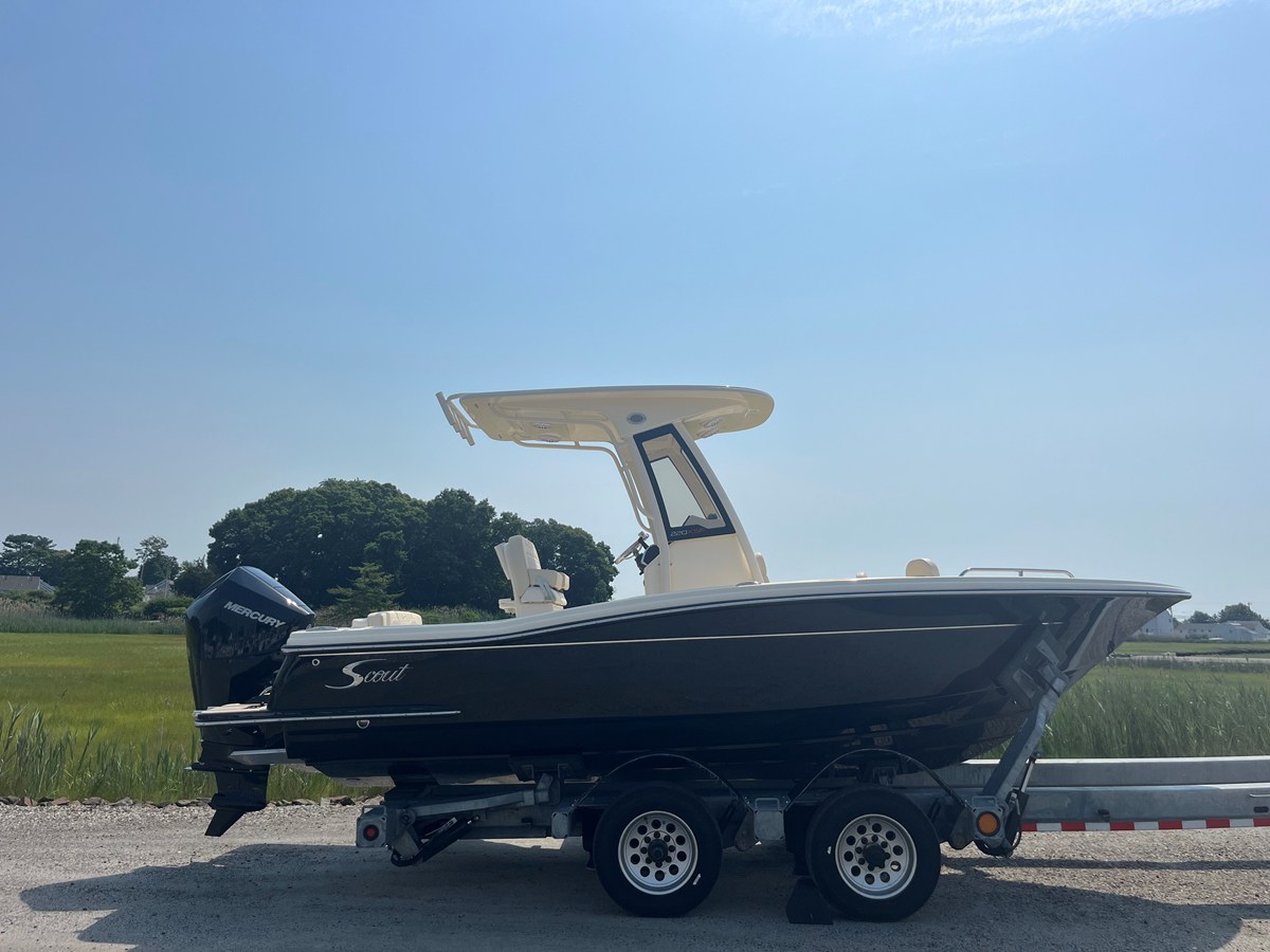 2027 Scout 220 XSF 2