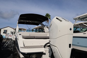 Sea Ray SDX 270 Outboard 3 2027 Sea Ray SDX 270 Outboard 4