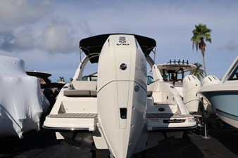 Sea Ray SDX 270 Outboard 4 2027 Sea Ray SDX 270 Outboard 5