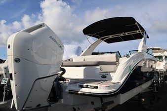 Sea Ray SDX 270 Outboard 5 2027 Sea Ray SDX 270 Outboard 6