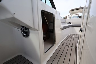 Sea Ray SDX 270 Outboard 24 2027 Sea Ray SDX 270 Outboard 25