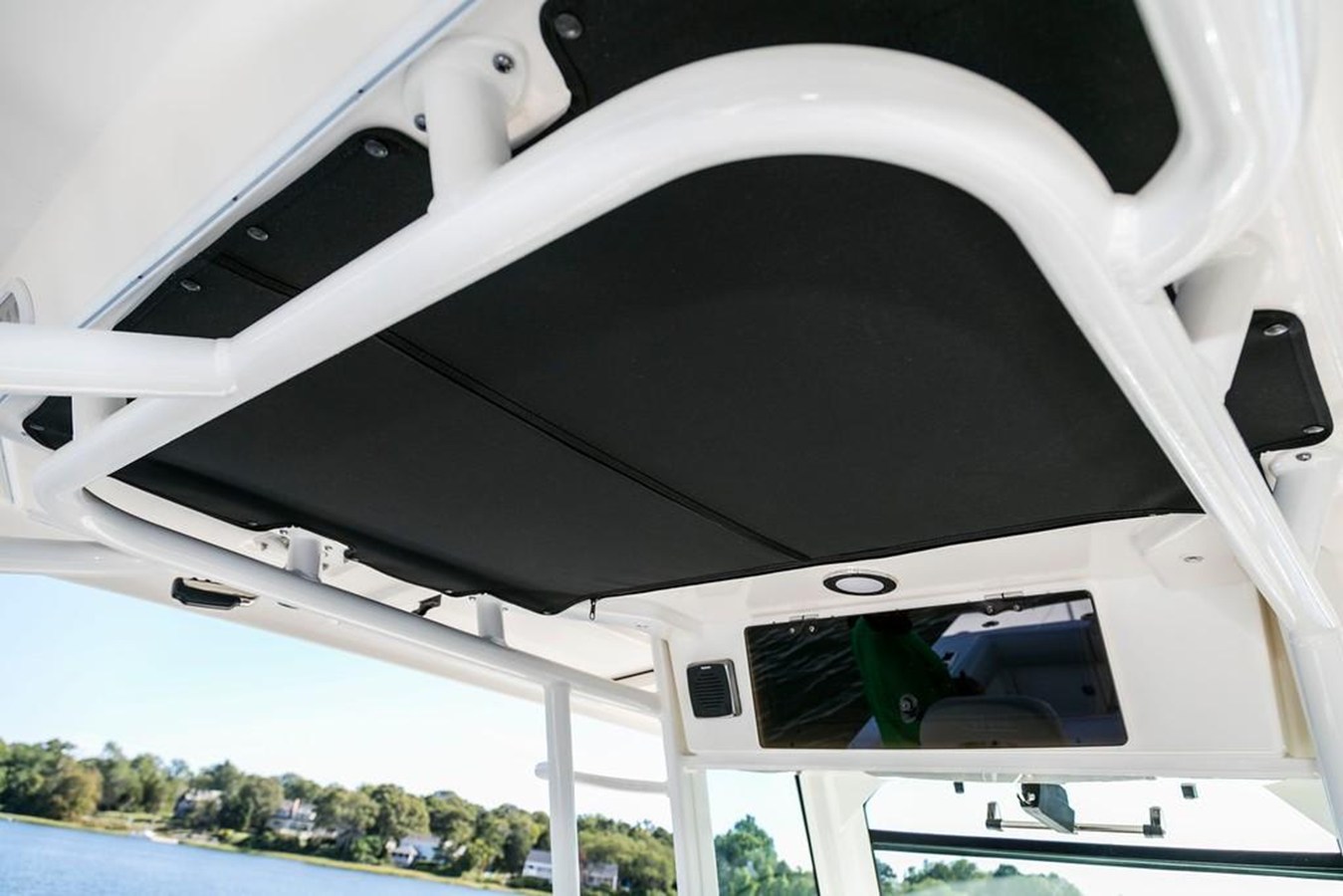 2027 Boston Whaler 330 Outrage 15