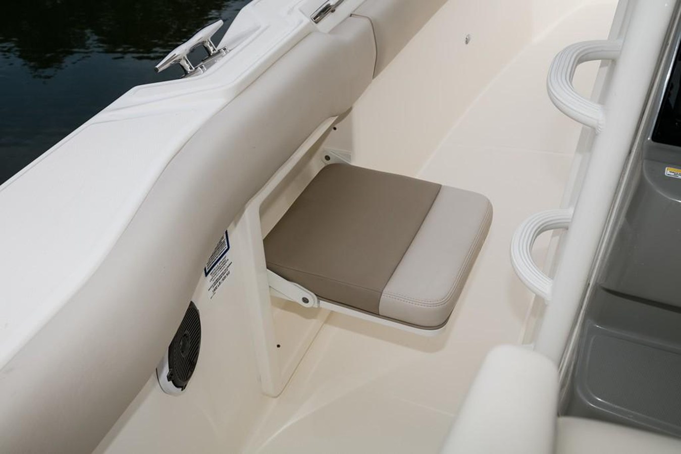 2027 Boston Whaler 330 Outrage 16