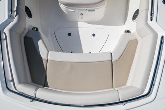 2027 Boston Whaler 330 Outrage 18