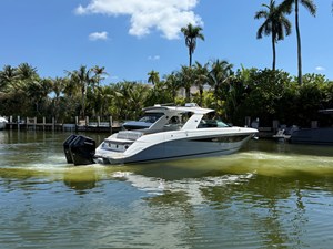 Sea Ray SLX 400 Outboard 5 2026 Sea Ray SLX 400 Outboard 6