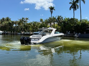 Sea Ray SLX 400 Outboard 6 2026 Sea Ray SLX 400 Outboard 7