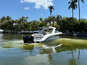 Sea Ray SLX 400 Outboard 7 2026 Sea Ray SLX 400 Outboard 8
