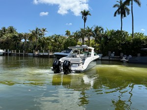 Sea Ray SLX 400 Outboard 12 2026 Sea Ray SLX 400 Outboard 13