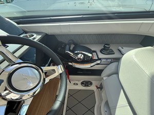 Sea Ray SLX 400 Outboard 32 2026 Sea Ray SLX 400 Outboard 33