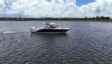 Sea Ray SLX 310 Outboard 2 2027 Sea Ray SLX 310 Outboard 3