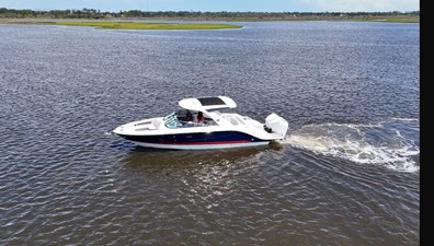 Sea Ray SLX 310 Outboard 3 2027 Sea Ray SLX 310 Outboard 4