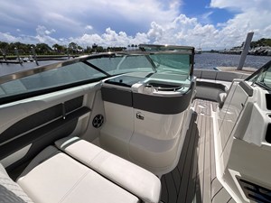 2027 Sea Ray SLX 310 Outboard 22