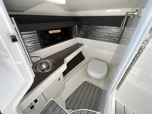 2027 Sea Ray SLX 310 Outboard 23
