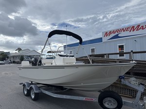 Boston Whaler 190 Montauk 1 2027 Boston Whaler 190 Montauk 2