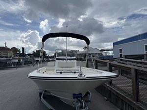 Boston Whaler 190 Montauk 2 2027 Boston Whaler 190 Montauk 3