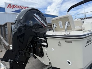 Boston Whaler 190 Montauk 11 2027 Boston Whaler 190 Montauk 12