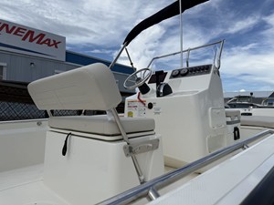 Boston Whaler 190 Montauk 13 2027 Boston Whaler 190 Montauk 14