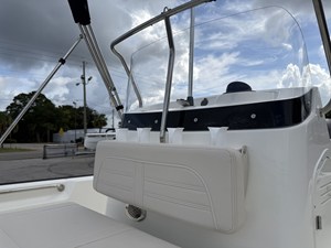 Boston Whaler 190 Montauk 22 2027 Boston Whaler 190 Montauk 23