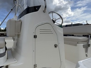 Boston Whaler 190 Montauk 23 2027 Boston Whaler 190 Montauk 24