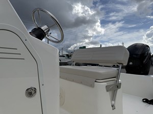 Boston Whaler 190 Montauk 24 2027 Boston Whaler 190 Montauk 25
