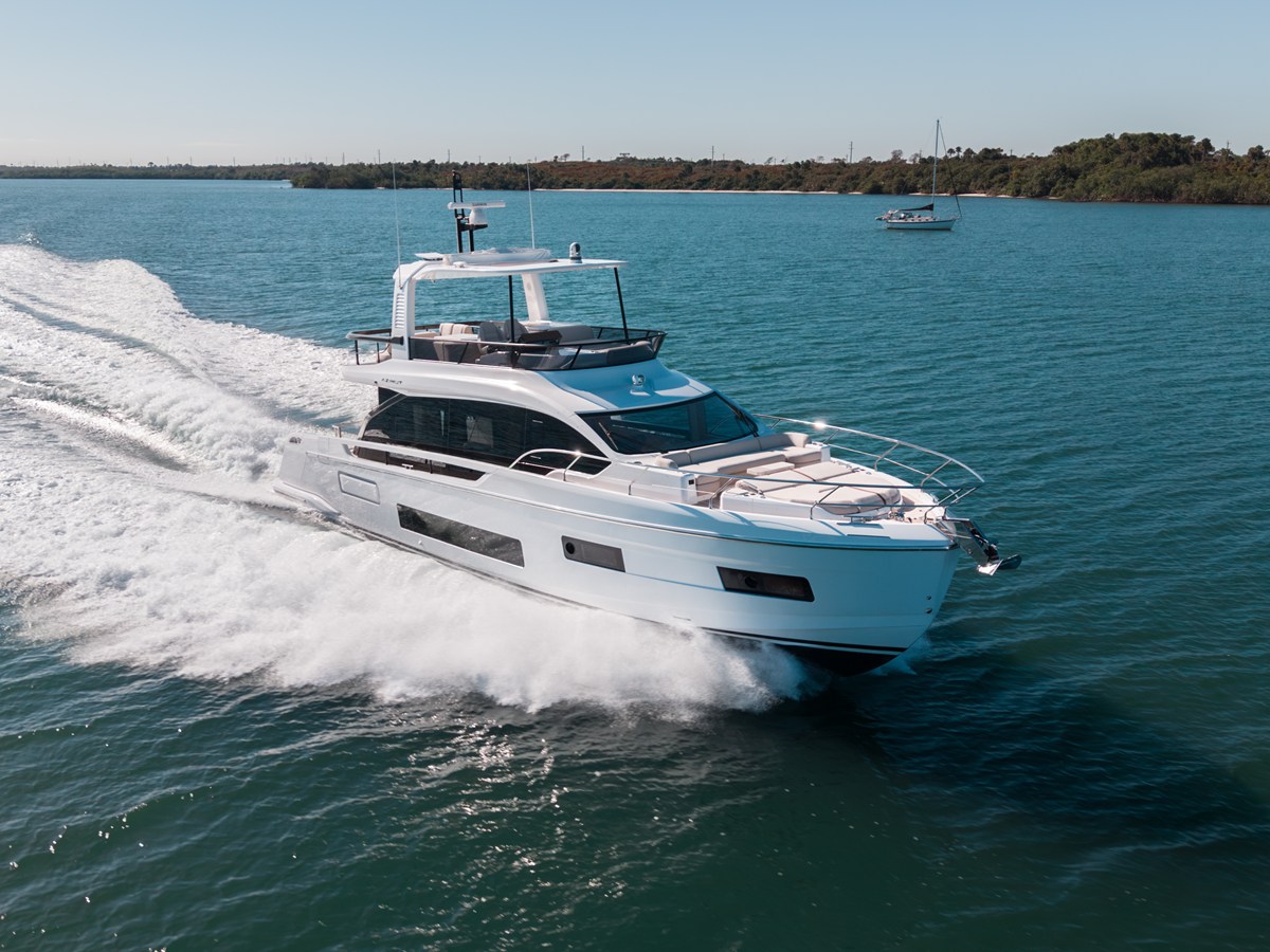 2026 Azimut Fly 62 4