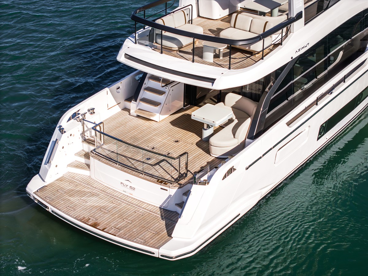 2026 Azimut Fly 62 10
