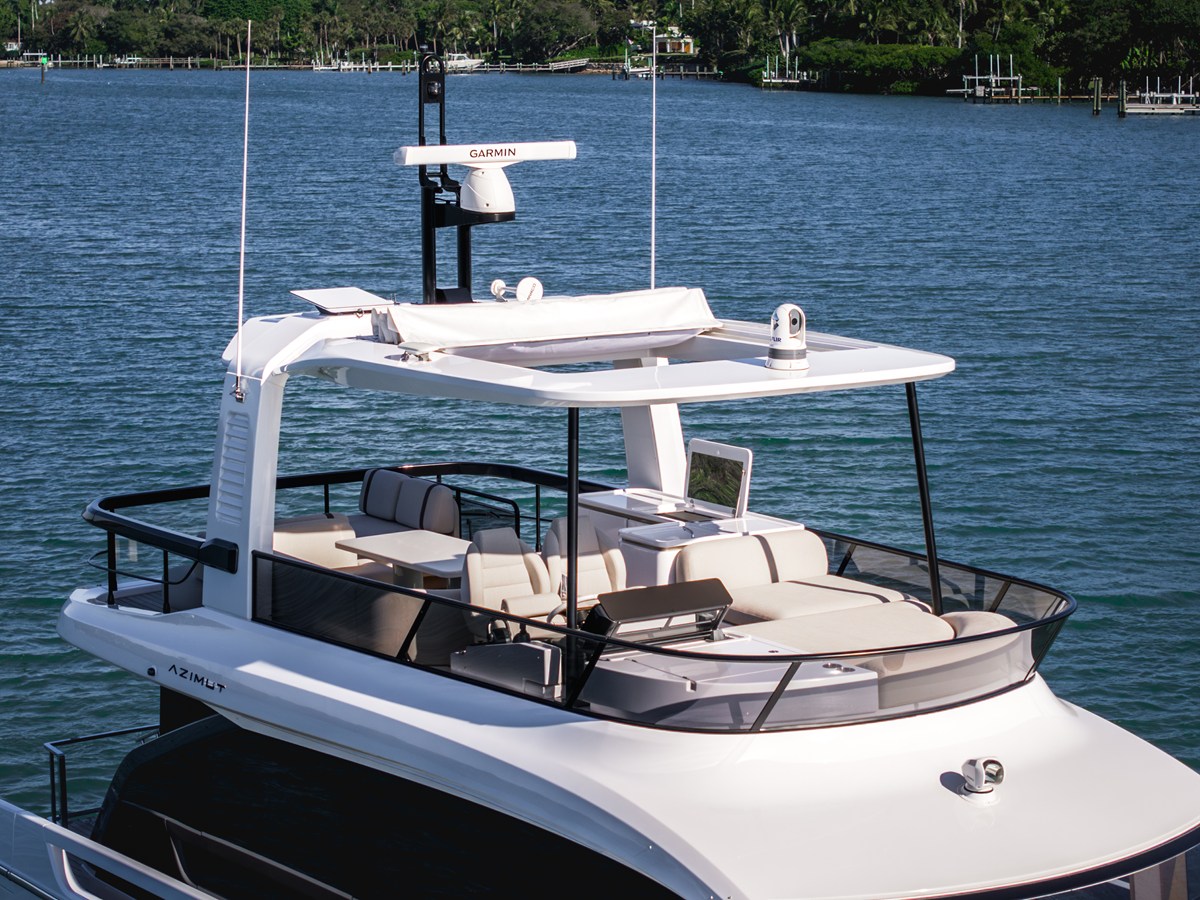 2026 Azimut Fly 62 12