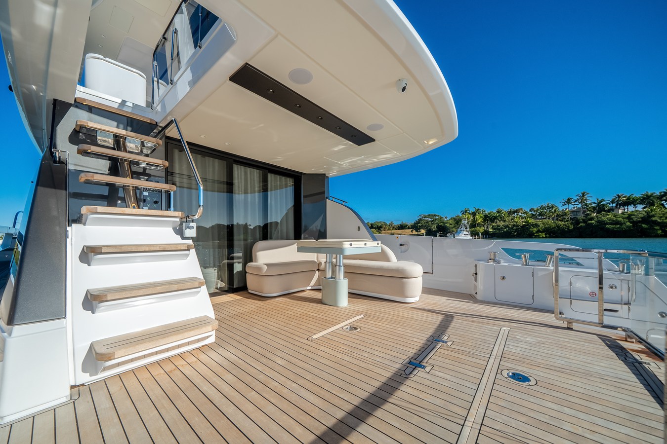 2026 Azimut Fly 62 27