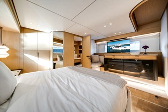 2026 Azimut Fly 62 46