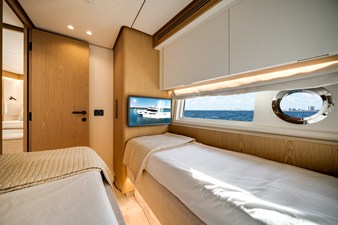 2026 Azimut Fly 62 51