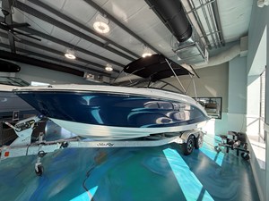 Sea Ray SPX 210 Outboard 3 2026 Sea Ray SPX 210 Outboard 4