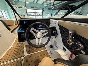 2026 Sea Ray SPX 210 Outboard 14