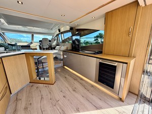 Sea Ray L550 6 2018 Sea Ray L550 7