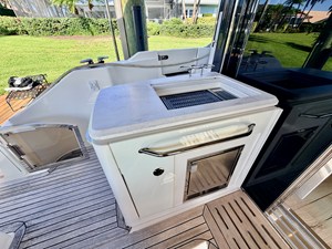 Sea Ray L550 26 2018 Sea Ray L550 27