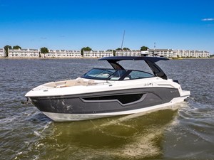Cruisers Yachts 34 GLS Outboard 5 2026 Cruisers Yachts 34 GLS Outboard 6