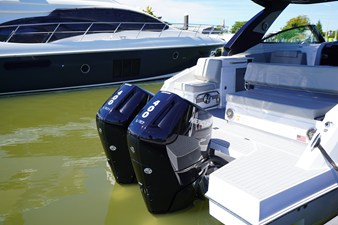 Cruisers Yachts 34 GLS Outboard 8 2026 Cruisers Yachts 34 GLS Outboard 9