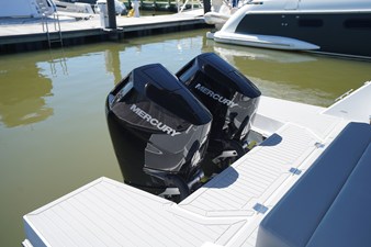 Cruisers Yachts 34 GLS Outboard 9 2026 Cruisers Yachts 34 GLS Outboard 10