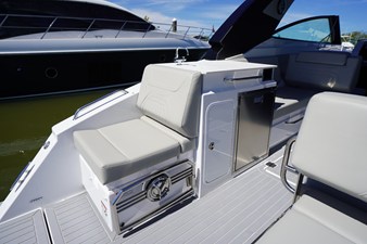 Cruisers Yachts 34 GLS Outboard 15 2026 Cruisers Yachts 34 GLS Outboard 16