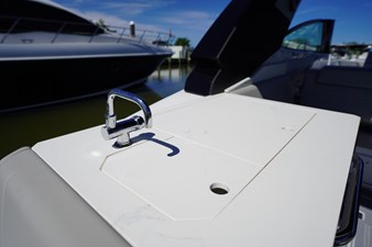 Cruisers Yachts 34 GLS Outboard 16 2026 Cruisers Yachts 34 GLS Outboard 17