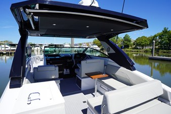 Cruisers Yachts 34 GLS Outboard 26 2026 Cruisers Yachts 34 GLS Outboard 27