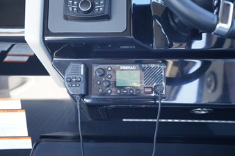 Cruisers Yachts 34 GLS Outboard 45 2026 Cruisers Yachts 34 GLS Outboard 46