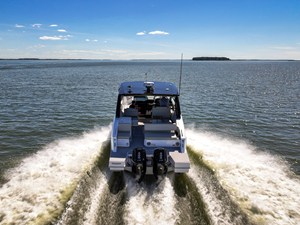 Cruisers Yachts 34 GLS Outboard 68 2026 Cruisers Yachts 34 GLS Outboard 69