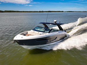 Cruisers Yachts 34 GLS Outboard 72 2026 Cruisers Yachts 34 GLS Outboard 73