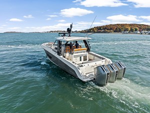 Boston Whaler 420 Outrage 2 2022 Boston Whaler 420 Outrage 3