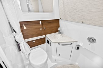 Boston Whaler 420 Outrage 29 2022 Boston Whaler 420 Outrage 30