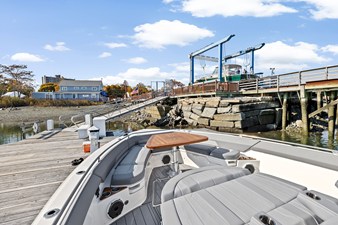 Boston Whaler 420 Outrage 39 2022 Boston Whaler 420 Outrage 40