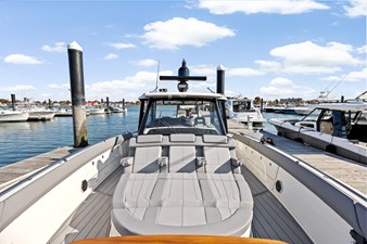 Boston Whaler 420 Outrage 43 2022 Boston Whaler 420 Outrage 44