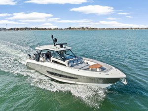 Boston Whaler 420 Outrage 49 2022 Boston Whaler 420 Outrage 50