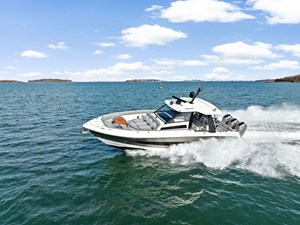 Boston Whaler 420 Outrage 51 2022 Boston Whaler 420 Outrage 52